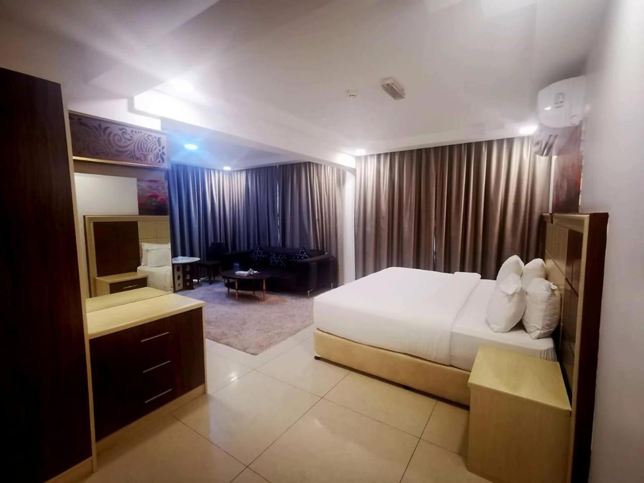 Diamond Star Hotel فندق النجمة الماسية as-Sib Exteriör bild
